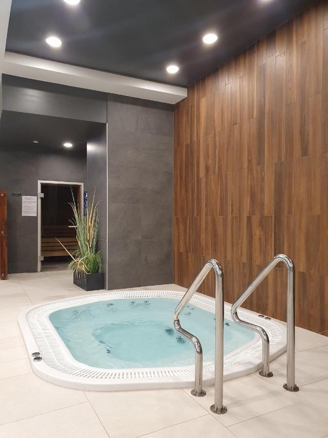 Apartament Medallion โควอบเซก ภายนอก รูปภาพ